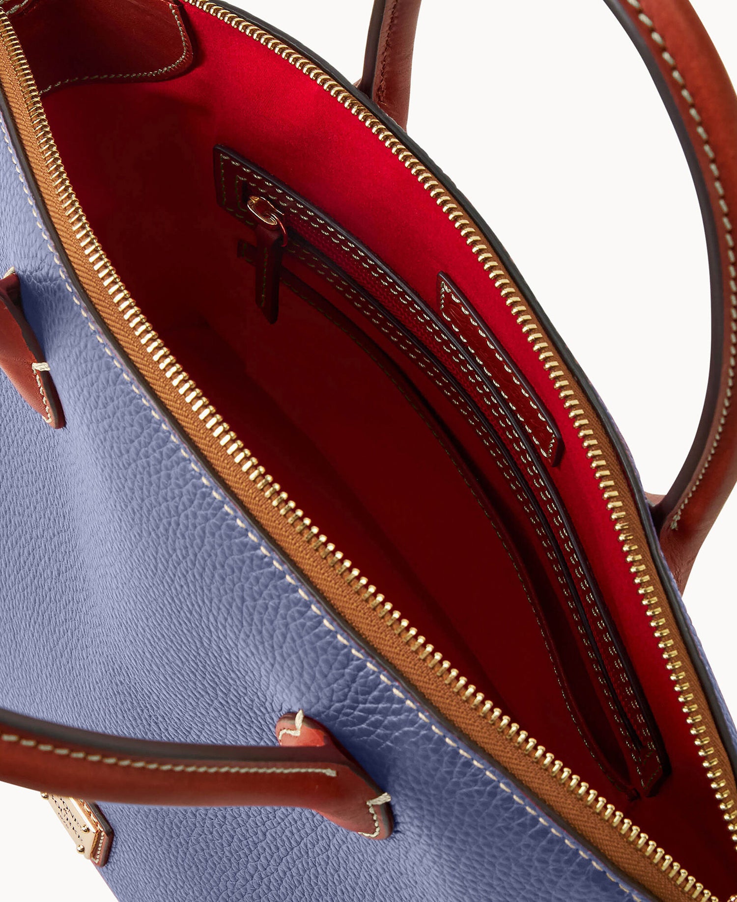 B2556G_AWXQPATN_ALT2