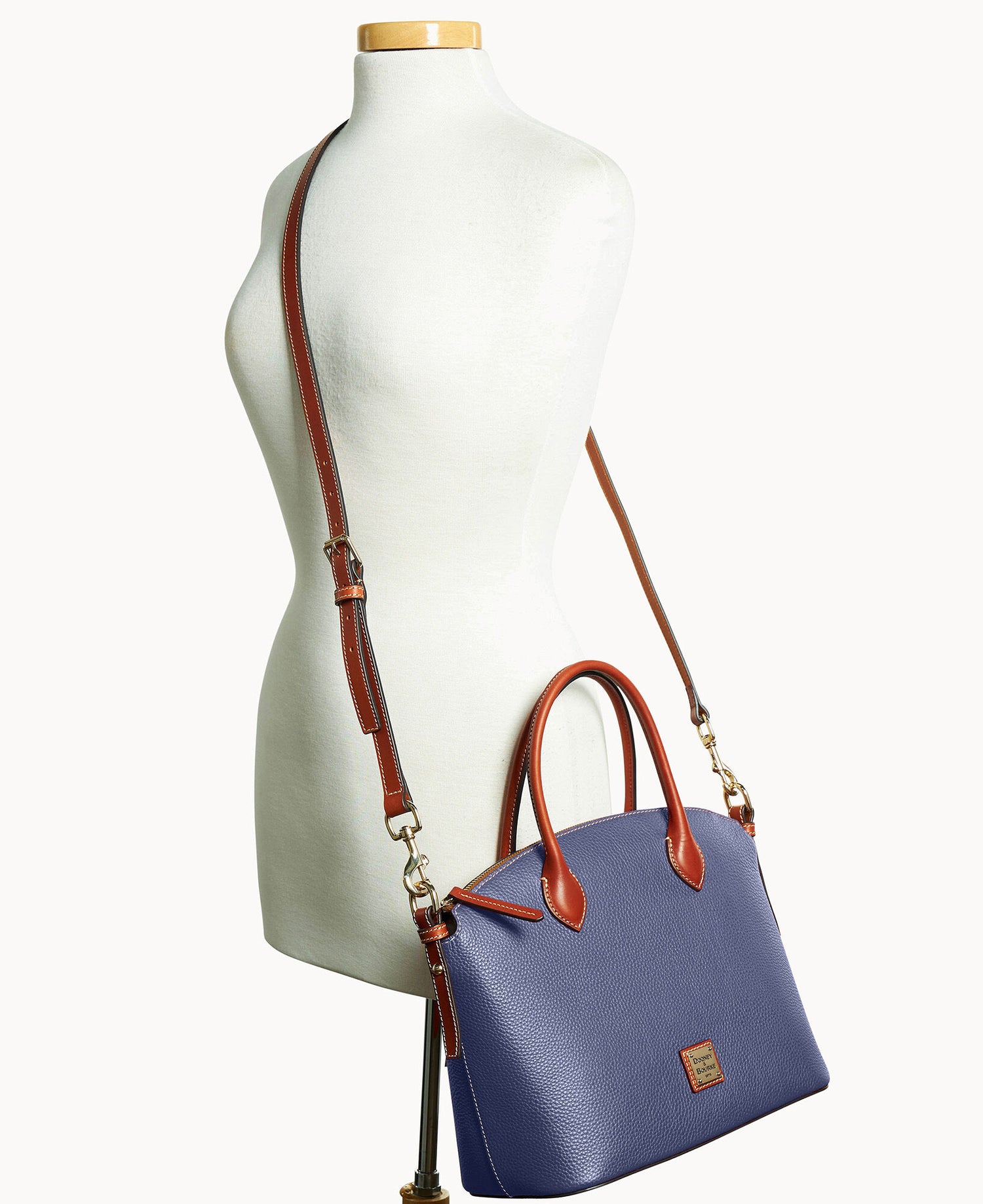 B2556G_AWXQPATN_ALT4