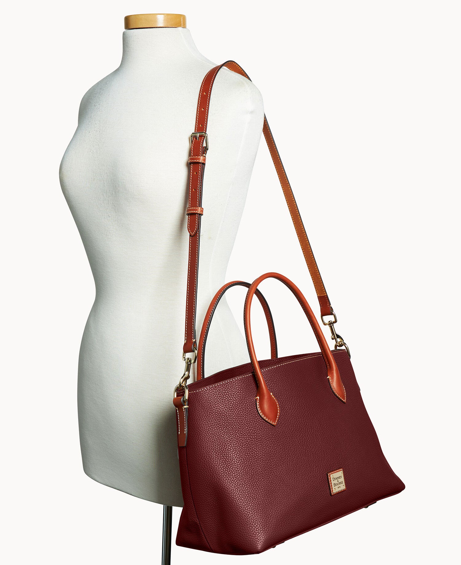 B2557G_AWBXPATN_ALT4