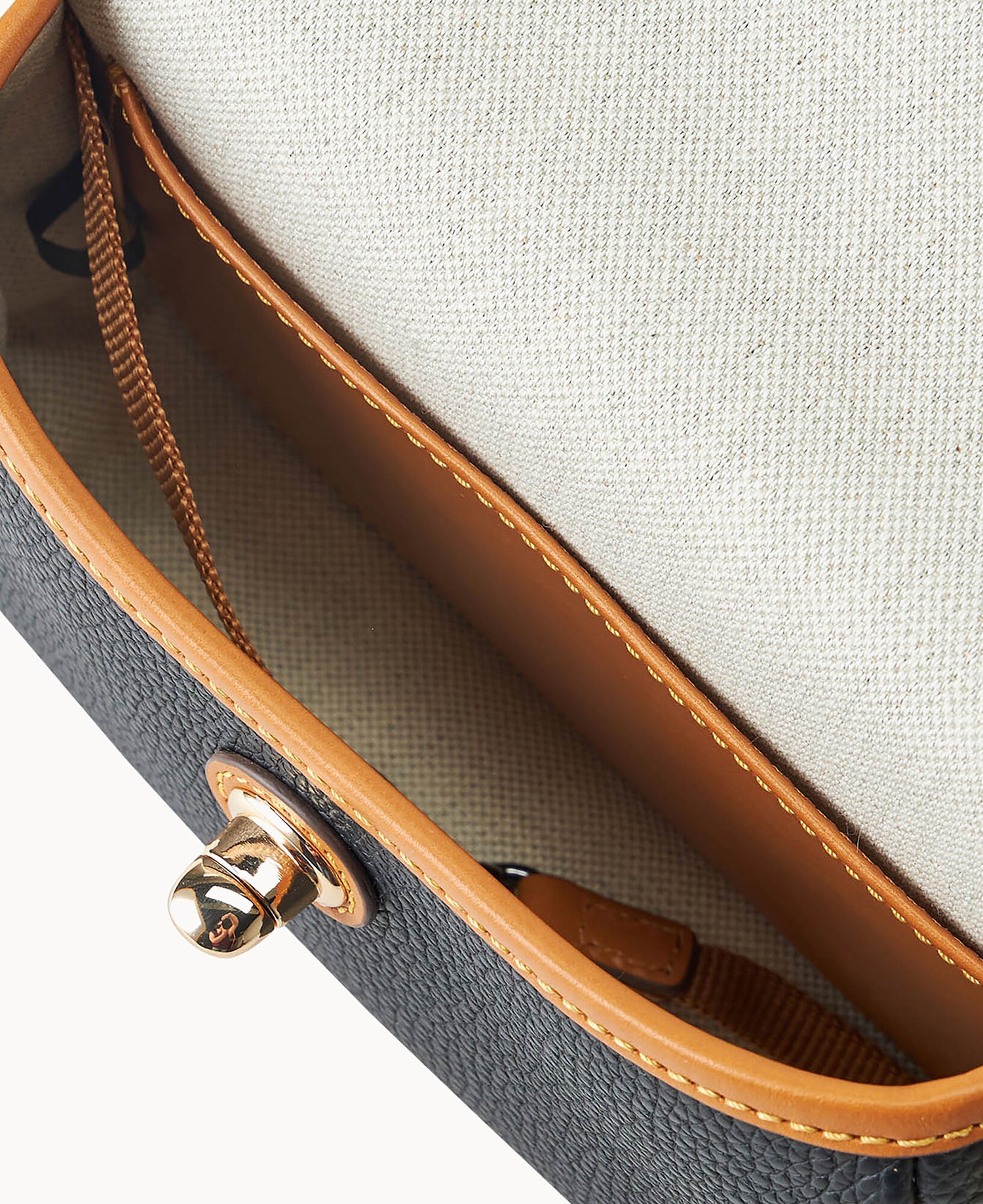 B2567G_AWBLPACM_ALT2