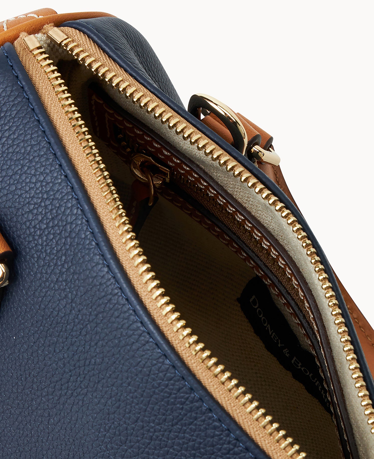 B2573G_UGMRPACM_ALT2