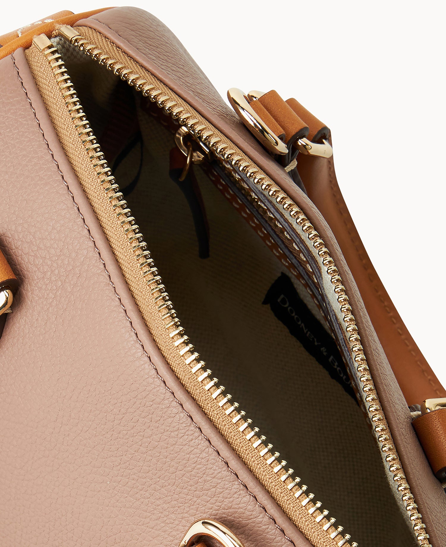 B2573G_UGMSPACM_ALT2