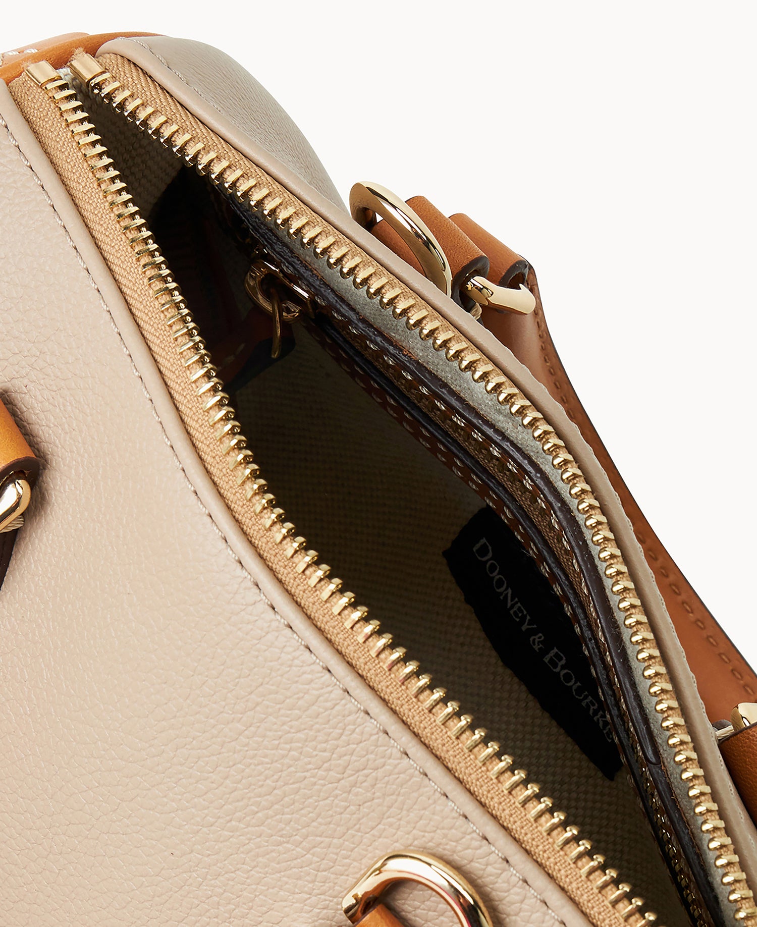 B2573G_UGTPPACM_ALT2