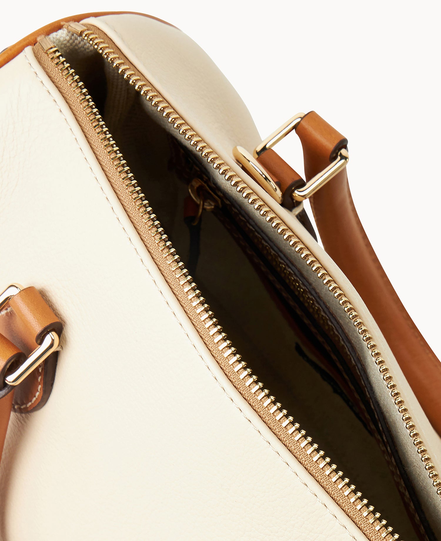 B2574G_UGBEPACM_ALT2