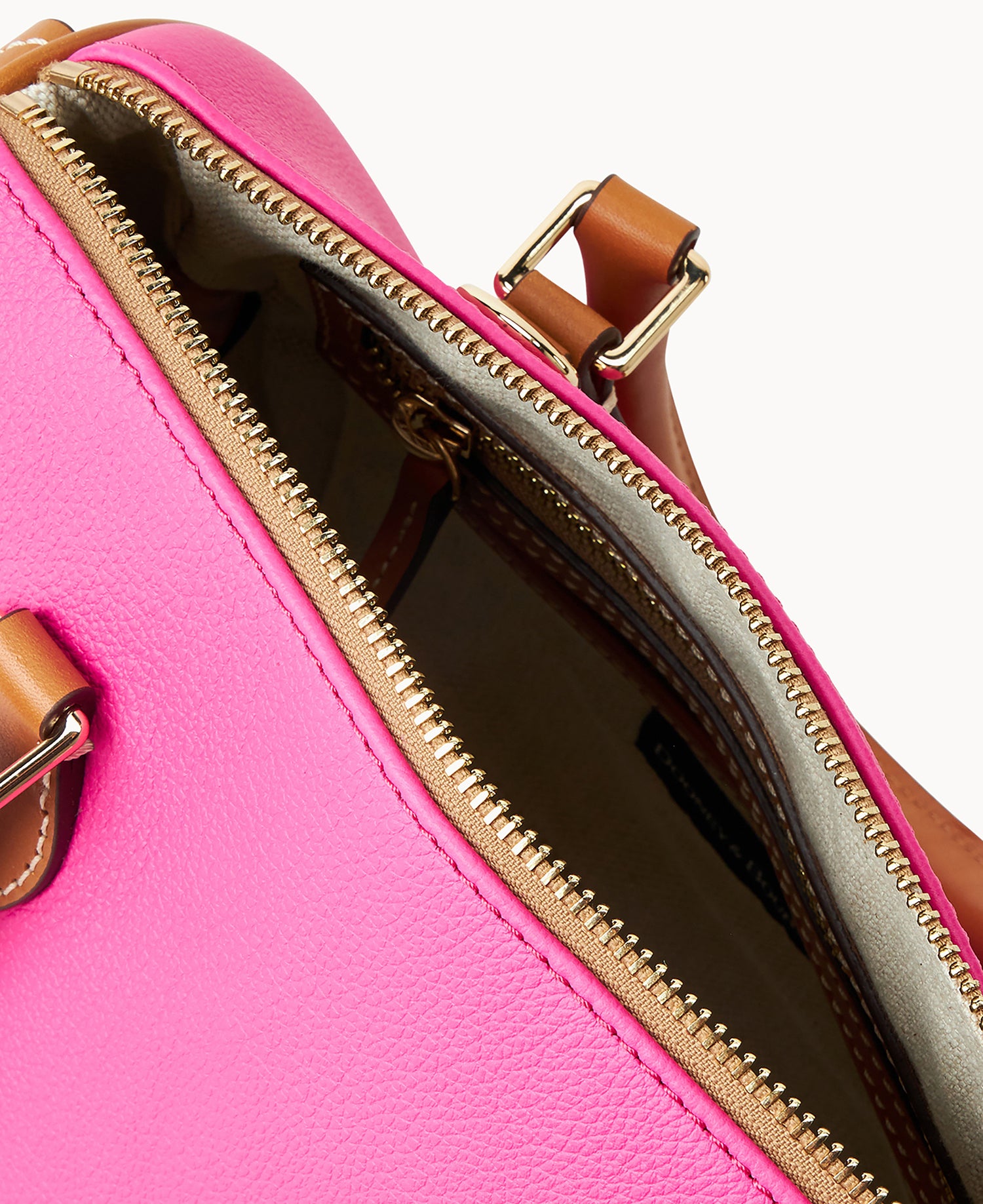 B2574G_UGFHPACM_ALT2