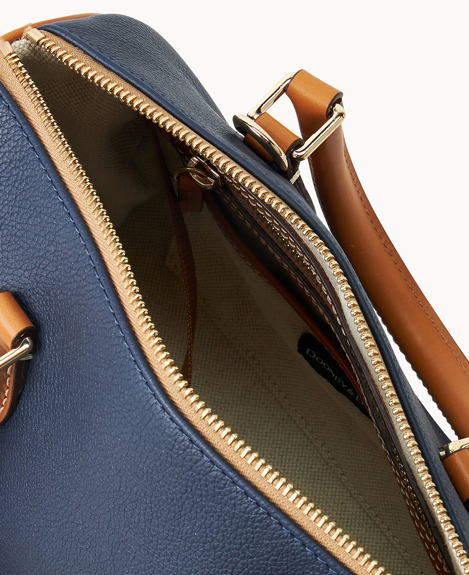 B2574G_UGMRPACM_ALT2