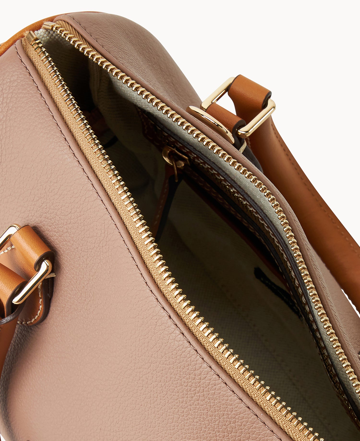 B2574G_UGMSPACM_ALT2