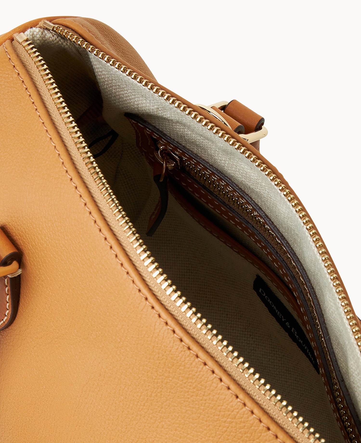 B2574G_UGTNPACM_ALT2