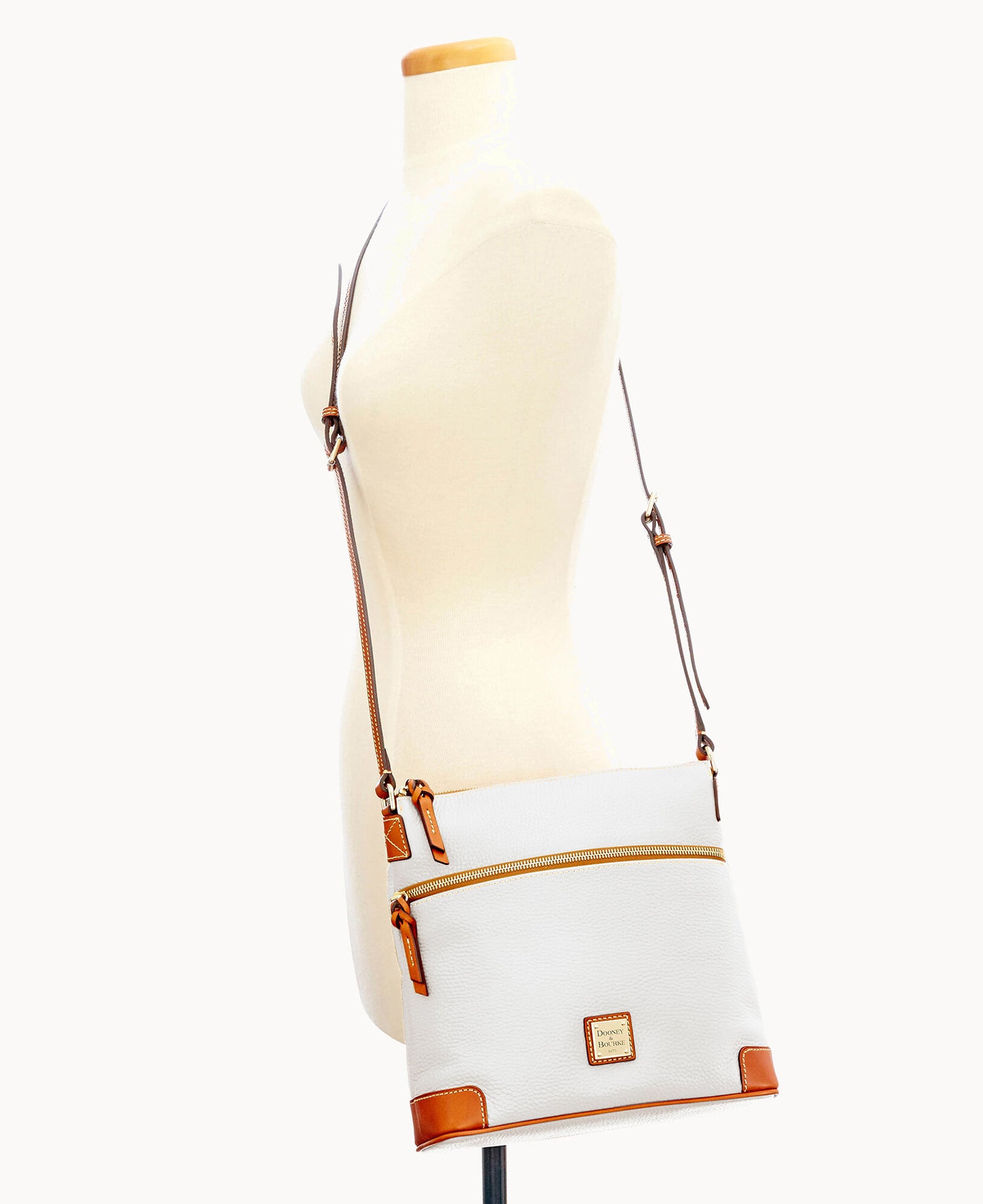 B3264G_AWWHPATN_ALT4