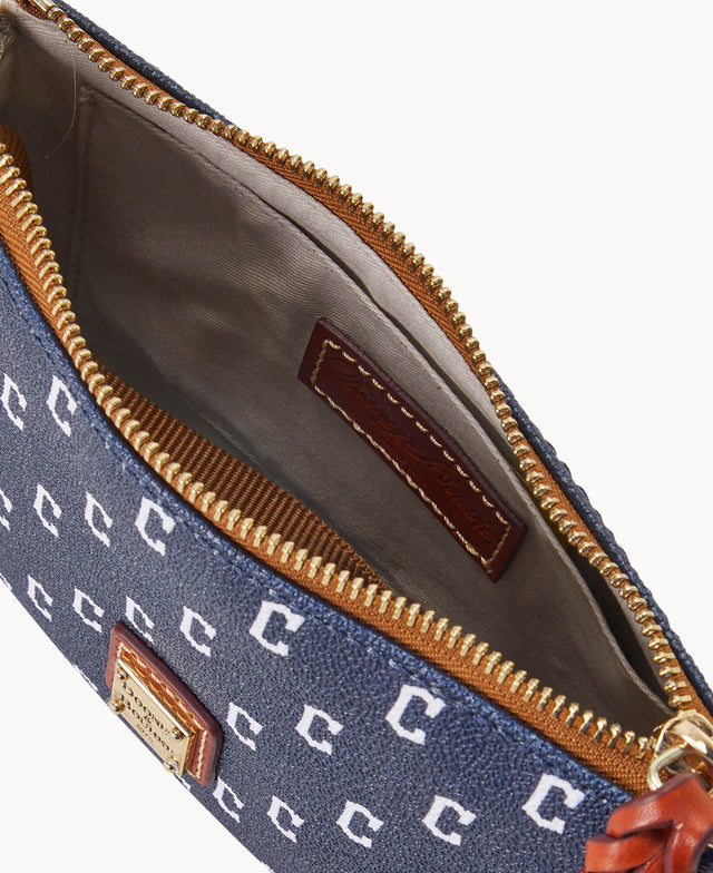 M1400G_MJNVPATNGUAR_ALT2