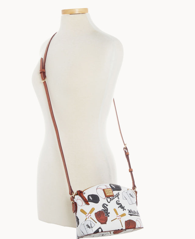 M1696G_QUMWPATNWHSX_ALT5