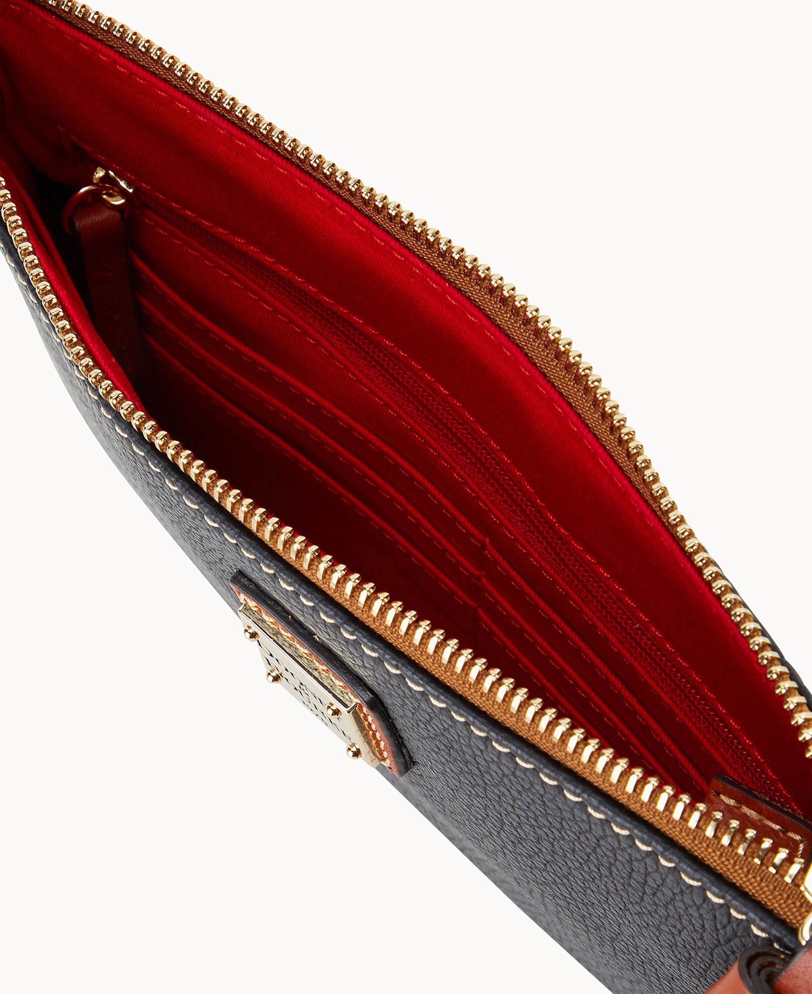 Pebble Grain Carrington Wristlet – ILoveDooney