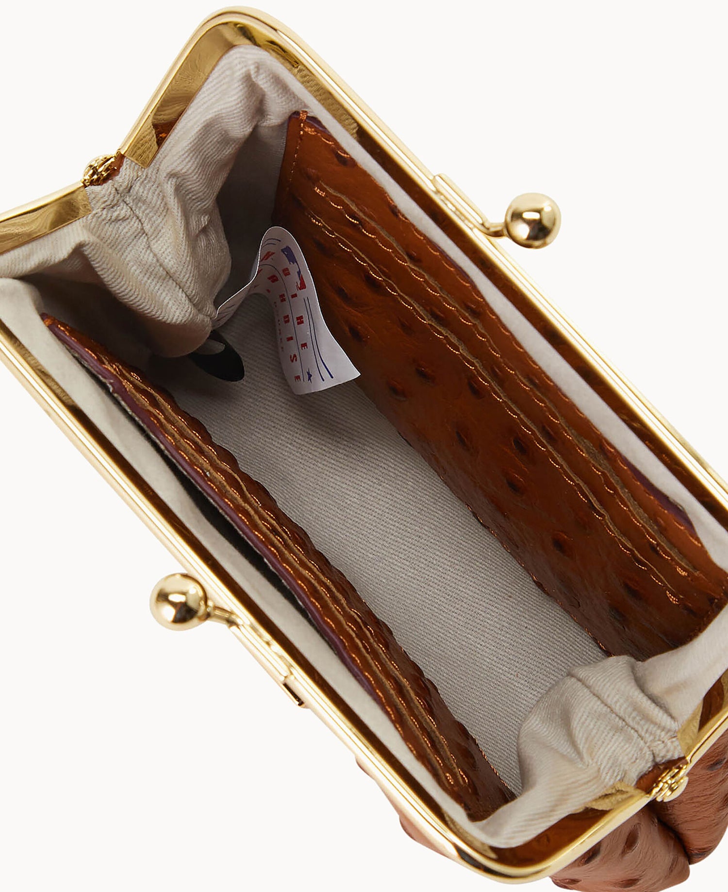 W1407G_1XCAPAKRBRVE_ALT2