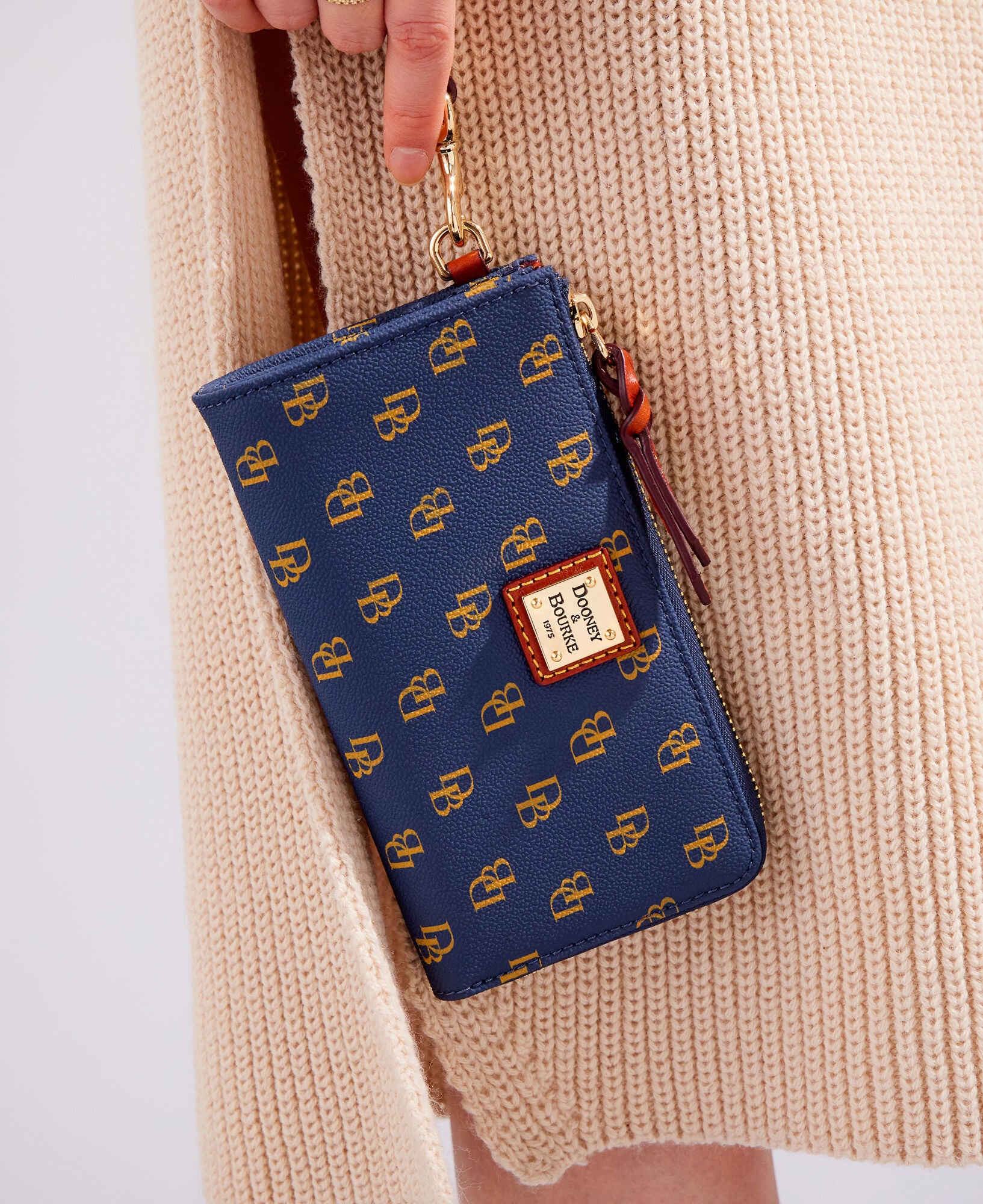 Gretta Folded Zip Wristlet – ILoveDooney