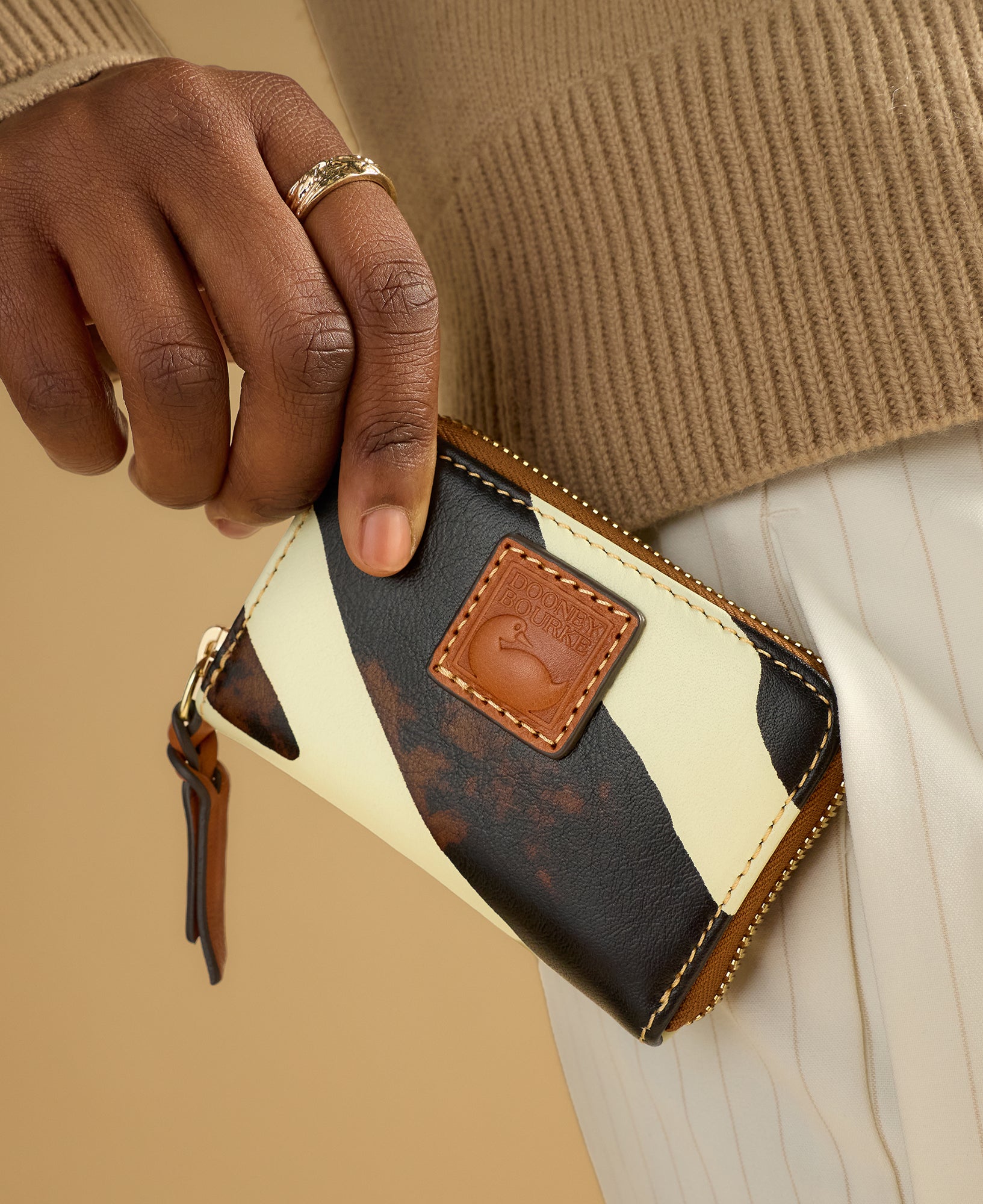 Zebra Leather Large Zip Around Credit Card Case – ILoveDooney