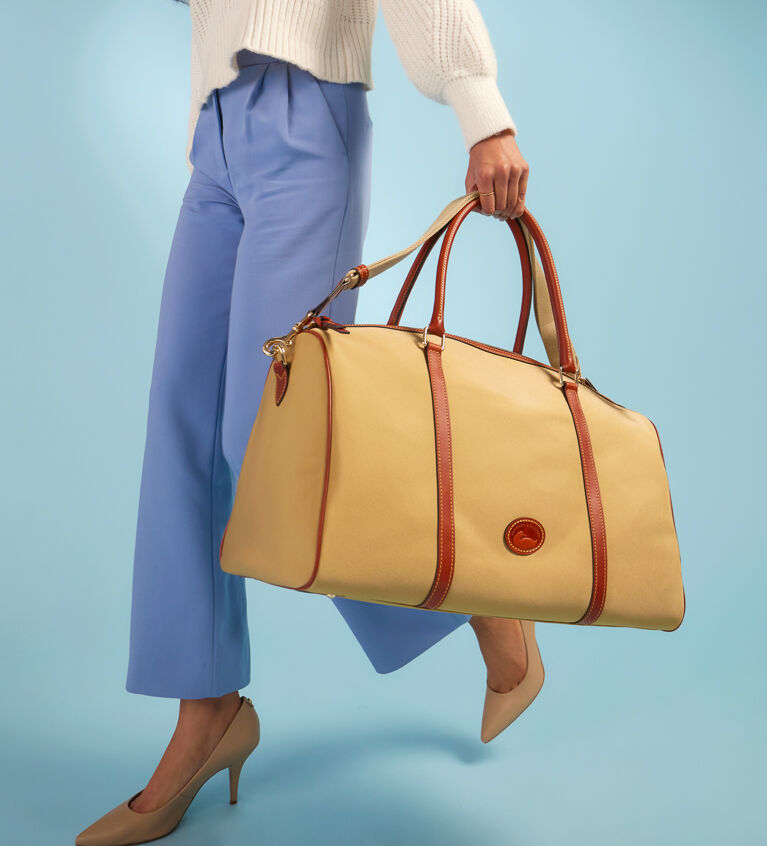 I love store dooney & bourke