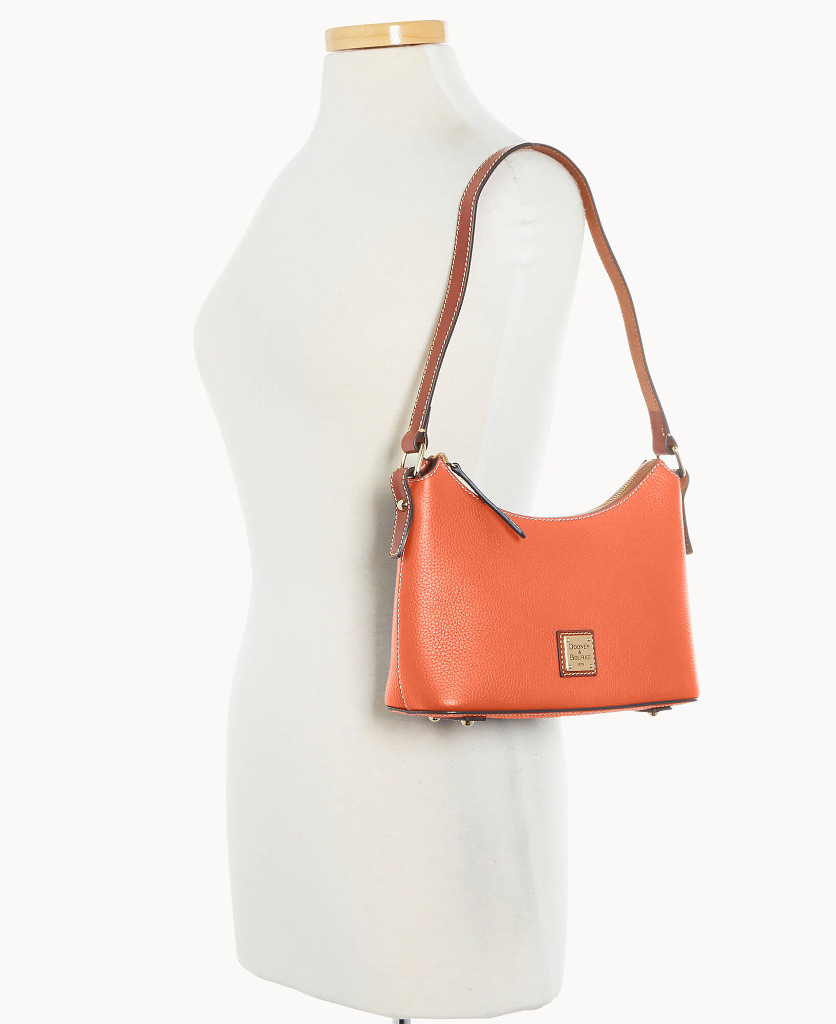 Dooney and bourke baguette bag hot sale