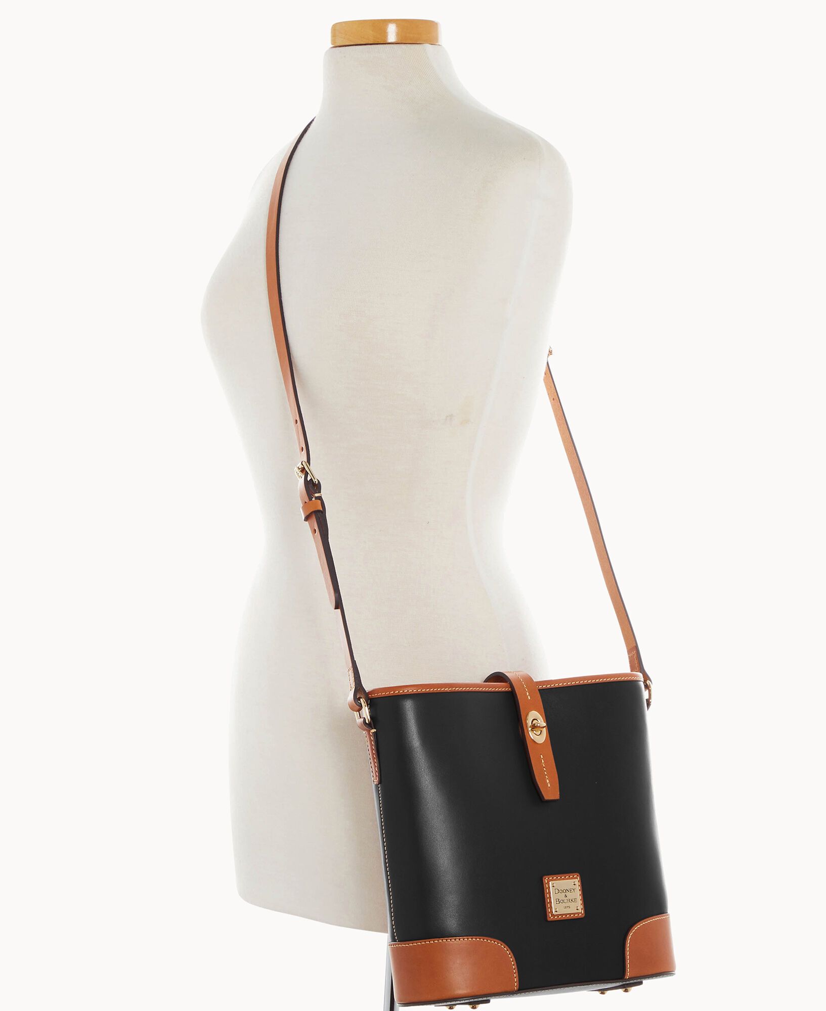 Dooney & Bourke Wexford Leather Crossbody Bucket Shoulder Bag
